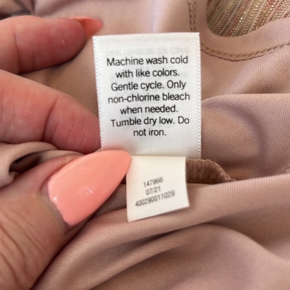 NWT Medium Rose Gold Top with Metallic Mesh Overlay - Picture 5 of 6